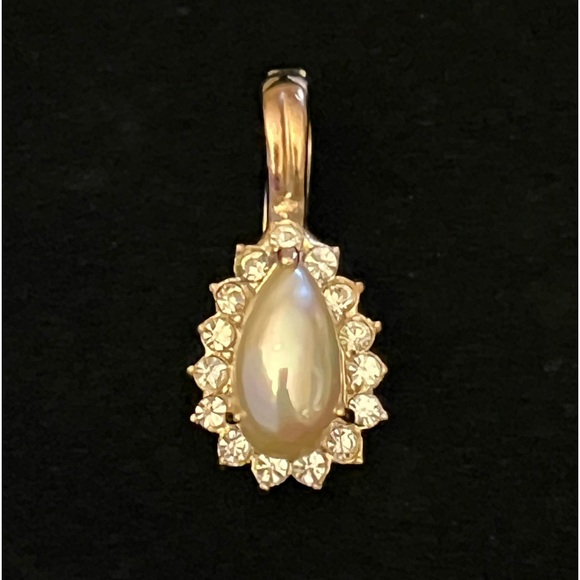 Vintage Pendant by Roman - Picture 1 of 10